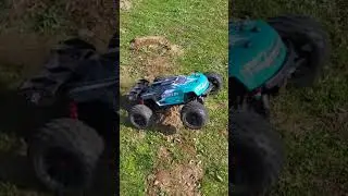 Slow motion RC car in the dirt #arrma #slowmotion #rccar