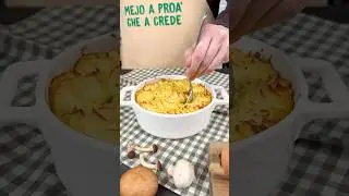 Pasticcio di pollo, funghi e patate