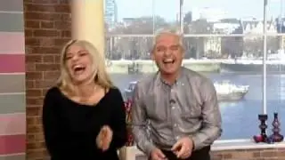 Holly can't stop laughing at bears, humpback whales and being friendly with seals - 16th Jan 2012