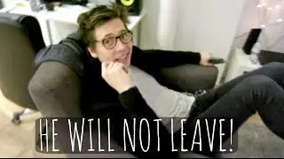 HE WILL NOT LEAVE! | Vlogmas 2014