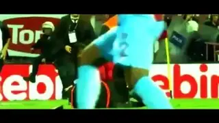 Fan attacked assistant referee during the match 