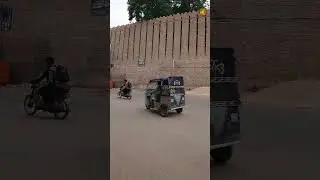 Hyderabad Fort's Wall Pakistan Pakke Qile ki Diwar Paktrip #citywalk #streetview  #shorts