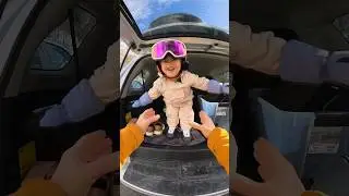 Катаемся на лыжах с нашим двухлетним ребенком ⛷️ Часть 1! 😁