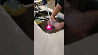 Cleaning the dishes time-lapse 😋 #shorts #chores #timelapse #cleanfreak #youtubeshorts #youtubefeed