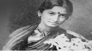 First Female Actress in Indian Cinema | Durgabai Kamat