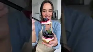 10-Min No-Bake Blueberry Cheesecake Jars | Quick & Easy Dessert
