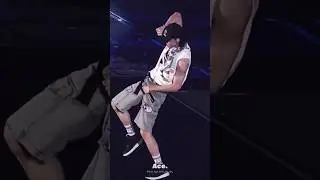 The hip thrusts though🫠✨. #straykids #hyunjin