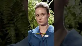 Веселый каламбур 😂😂 | Между двумя папоротниками с Бри Ларсон