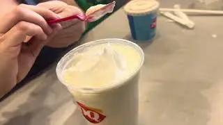 Review of the new maple 🍁 crunch milkshake at DQ 
