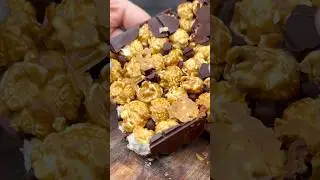 Caramel Popcorn Chocolate Hack, no one told you this #popcorn #chocolatebar #asmr