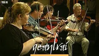 Bridge Street C&eacute;il&iacute; Band | Tigh Character, An Tulach Mh&oacute;r | Geantra&iacute; 2000 | TG4