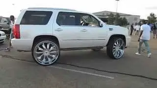 Ju Gotti's Cadillac Escalade on 32