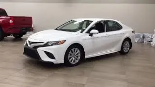 2019 Toyota Camry SE Review
