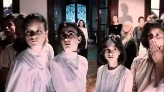 Phenomena - Flies scene