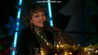 Norah Jones Performs Christmas Calling On The Wonderful World of Disney: Magical Holiday Celebration