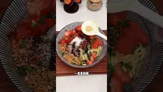 The divine way to enjoy noodles One bite is full of ingredients. It s a super deliciou