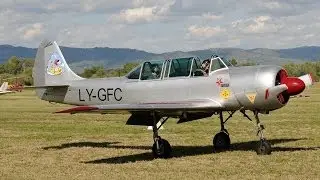 Decollo in formazione di aerei acrobatici - Takeoff of aerobatics airplanes in Italy