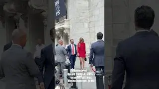 Donald Trump Jr. and his gorgeous girlfriend, Bettina Anderson, were sharing a kiss  in NYC today