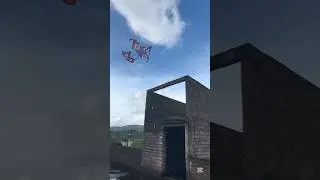 වැස්සෙත් උඩ තියෙන ඒවා 😍🪁 #sarungal #kite #kiteflying #trending #rain