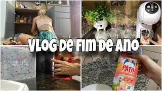 VLOG: Organizando as compras do mês/ Roupas do Réveillon/ Faxina no banheiro e mais…