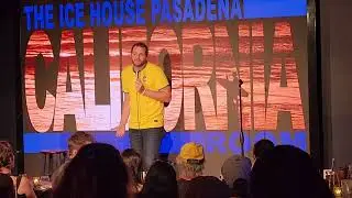 Dan Levin at The Ice House