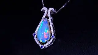 Christopher Michael Design With a 6.47 Carat Welo Opal Pendant