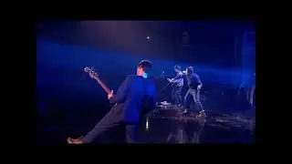 Blur - Song 2 (Live at BRIT Awards 2012)