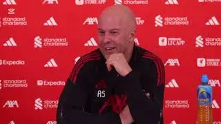 &ldquo;This Is the Test&rdquo; &mdash; Arne Slot Drops Huge Arsenal Hints, Ekitike Injury Update & Transfer Truths