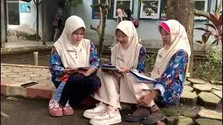 English dialogue (Reading books every day is good habit )