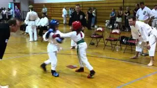 Ariahna Bonnin throwing down