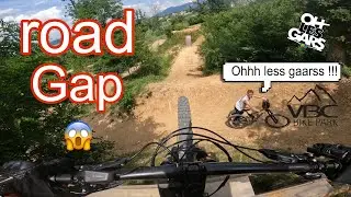Road gap et  vol au dessus du vbc bike park en overvolt