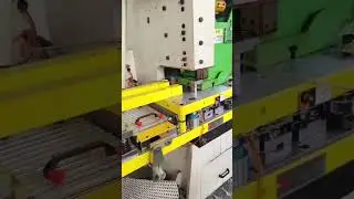Shell and tube heat exchanger stamping fin machine  #machine #heatexchanger