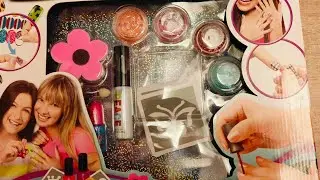 Unboxing Glitzy Nails