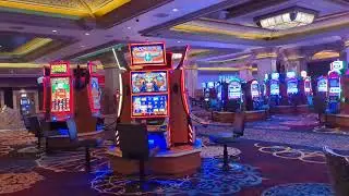 Calm walk from the Luxor casino to  Mandalay Bay casino in Las Vegas.