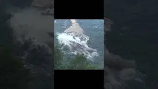 Huge Landslide Caught on Camera! 🌍 #UnstoppableForce