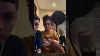 Aimar gravando com a namorada