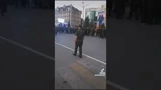 Паради низоми бо Аскарони Оби Зулол