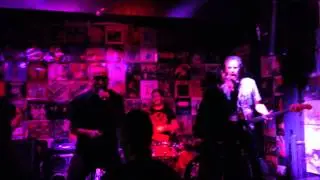 The Slashdogs - Black & Blue (Live)
