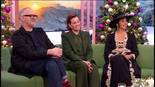 Сигурни Уивер, Уна Чаплин и Грег Дэвис, программа The One Show, 12.12.2025, Лорен Лаверн. ПОДПИСЫ...
