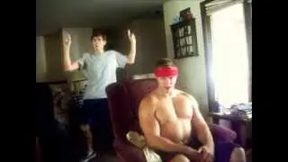 Gentleman (Psy) - Pec Dancer Vs. Dancer!