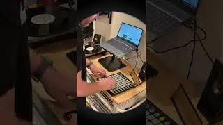 Reloop Spin v BOSS Loop Station RC-1 v DJ Vinyl Record  v Novation Launchpad v Ableton Live BASS