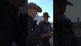 Шериф Лэмб втискивается в машину Фрэнка #пятницысФрэнк