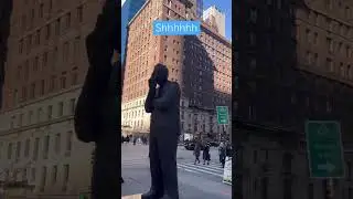 Hush Man in Midtown 😆 Shhh #nyc #manhattan #art #artist #midtown #newyork  #viral #viralshorts