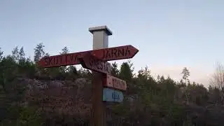 Korvgrillning vid Djupsj&ouml;n och bes&ouml;k vid j&auml;ttetallen i Gnesta