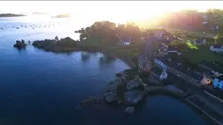 Bretagne : PENVENAN - Port Blanc Drone, Rocher de la Sentinelle 4K