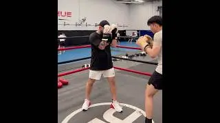 A few ways to setup the livershot #oldschool #boxing #bodyshots