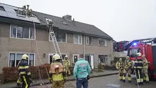 Dak in brand van woning in Appelscha