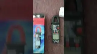 DIGITAL CLAMP METER - ST184