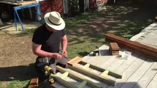 Bygga blomlåda med ben för balkong