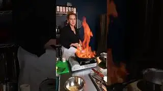 Flamb&eacute; banana foster sauce 🔥 Recipe on previous post 🤤#ChefD #privatechef #deliciousfood #cooking
